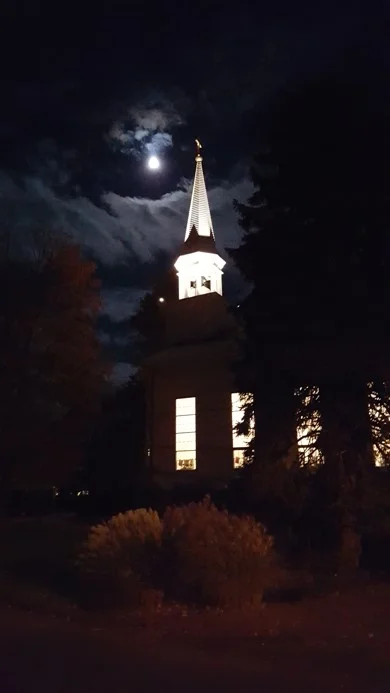 Full moon at Jazz & Musings.