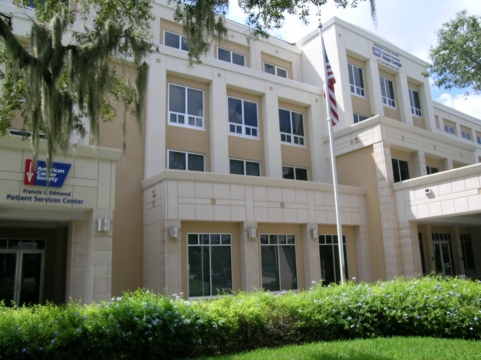 ACS Richard M. Schulze Family Foundation Hope Lodge - Tampa