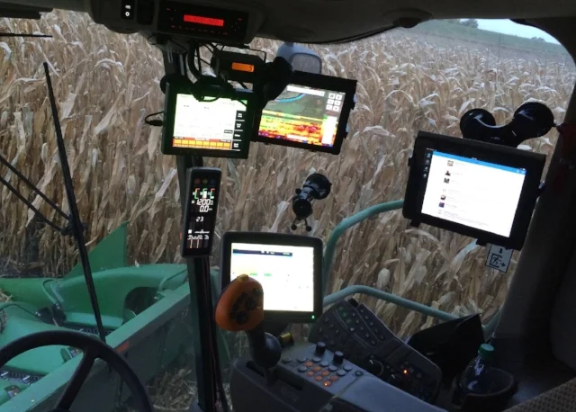 Combine Cab2.jpg