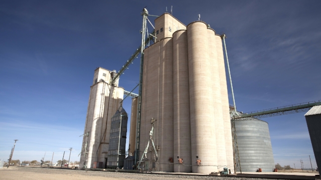 grain elevator.jpg