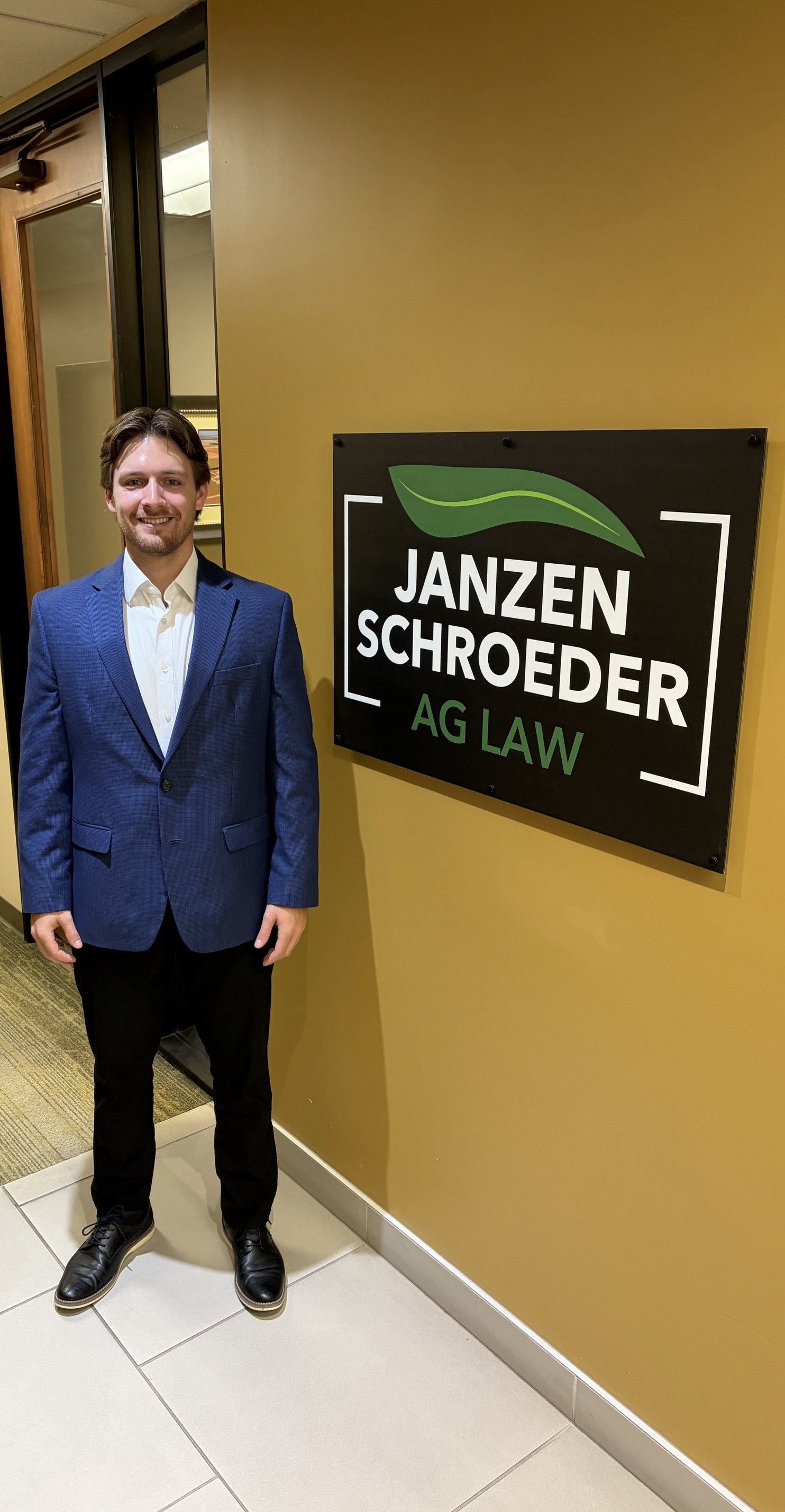 Summer Law Clerk Aspy Pivots to Law, Finds His Passion