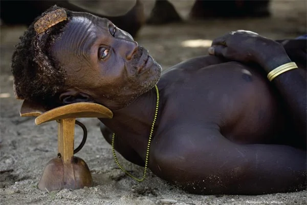 Egyptian head rest