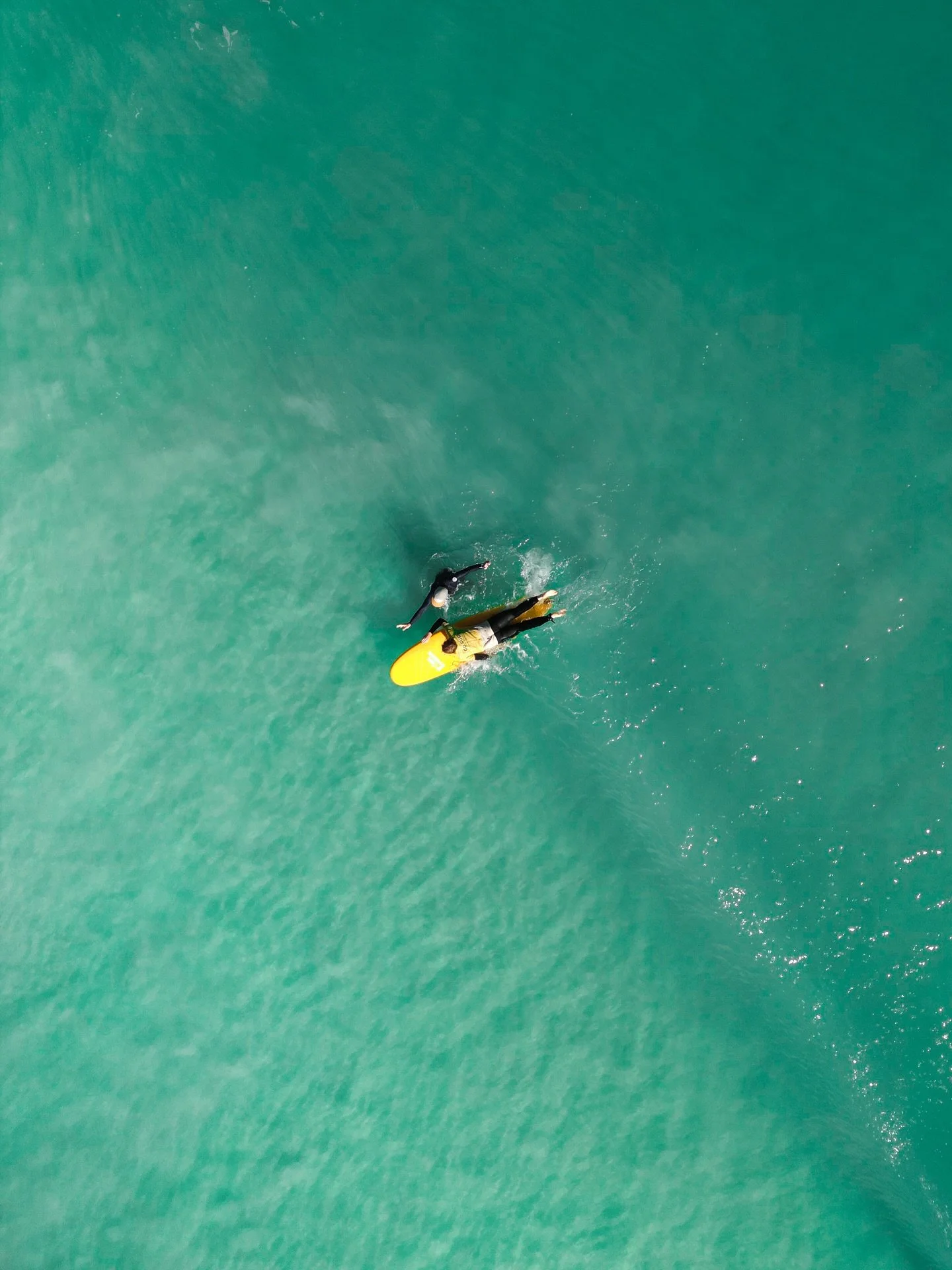 Go Surf from above🚁

#surf #surfing #drone #leighton #beach #perth #surfschool #surflessons #australia