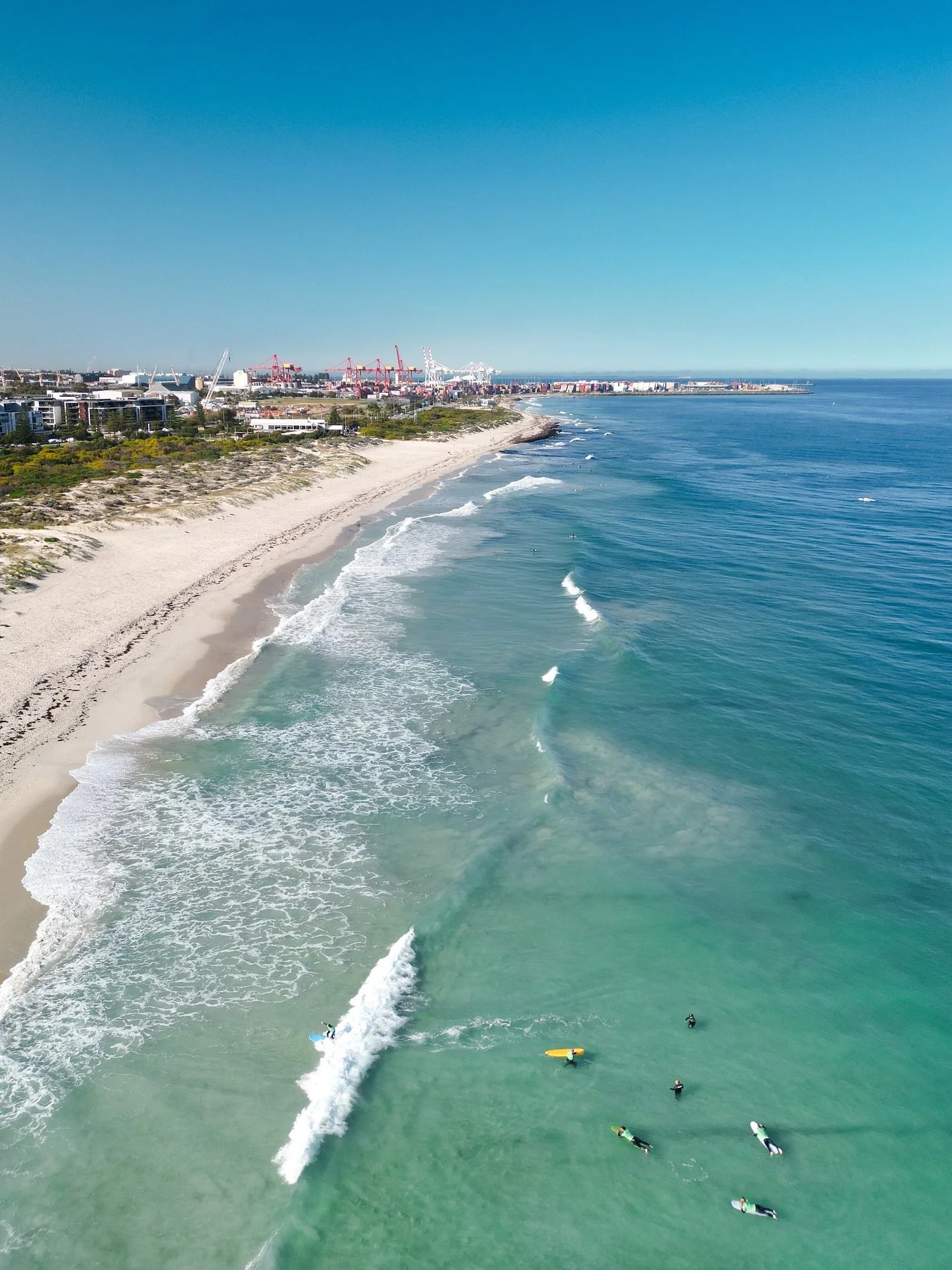 Day for it! 🌊

How good does it look down at Leighton Beach, Fremantle!

Book yourself a lesson with Go Surf this holidays📝

#surf #drone #gosurf #surfing #surfschool #surflessons