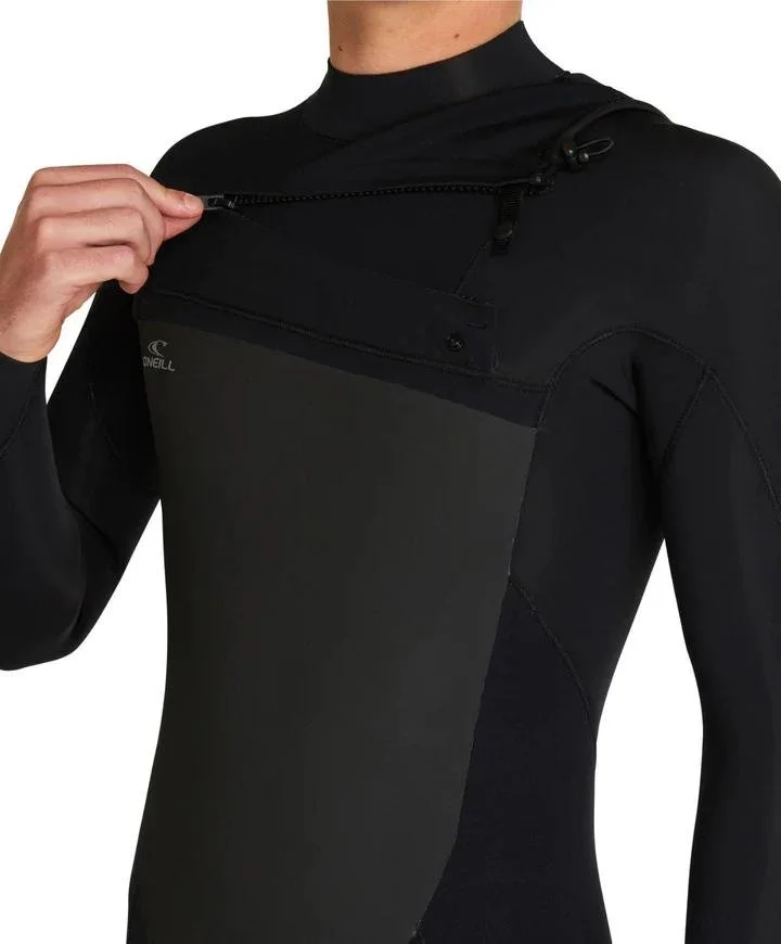 Oneill-Wetsuit-Chest-Zip-Closeup.jpeg
