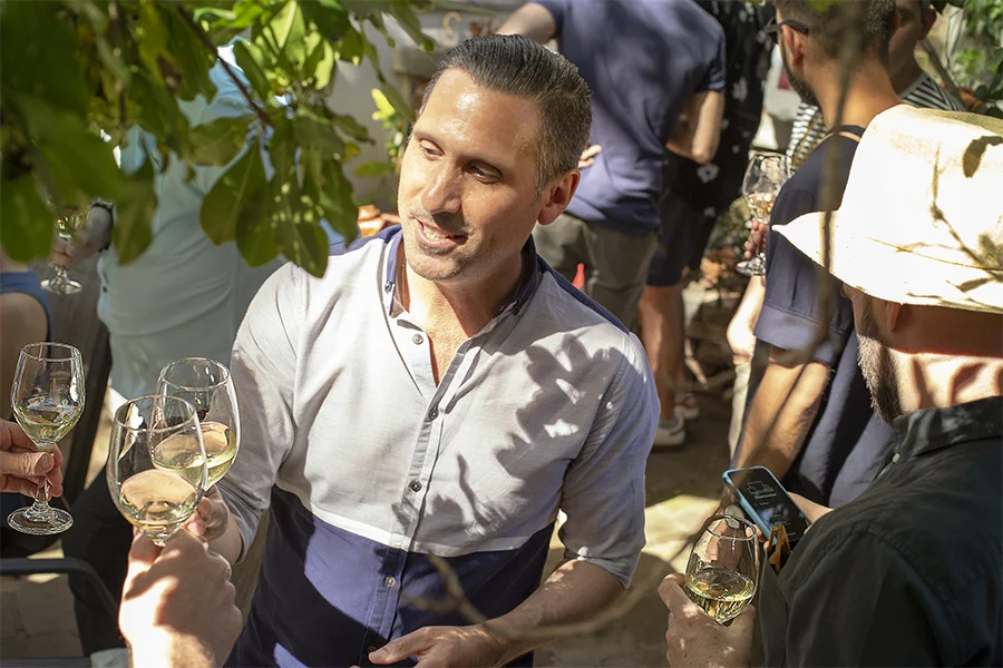 a wine tasting event featuring wines by female winemkers from Italy. Photography by Agustin Cruz (exploringsilverlake.com).