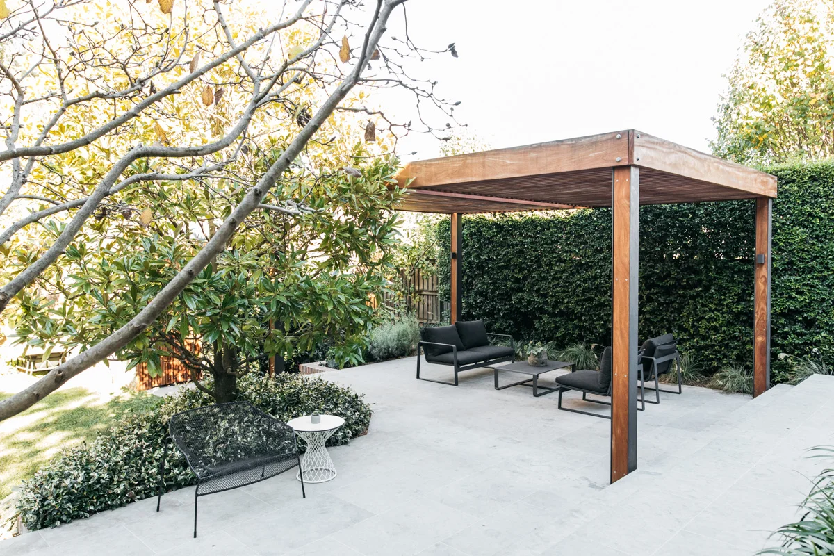 steel post hardwood timber pergola.jpg