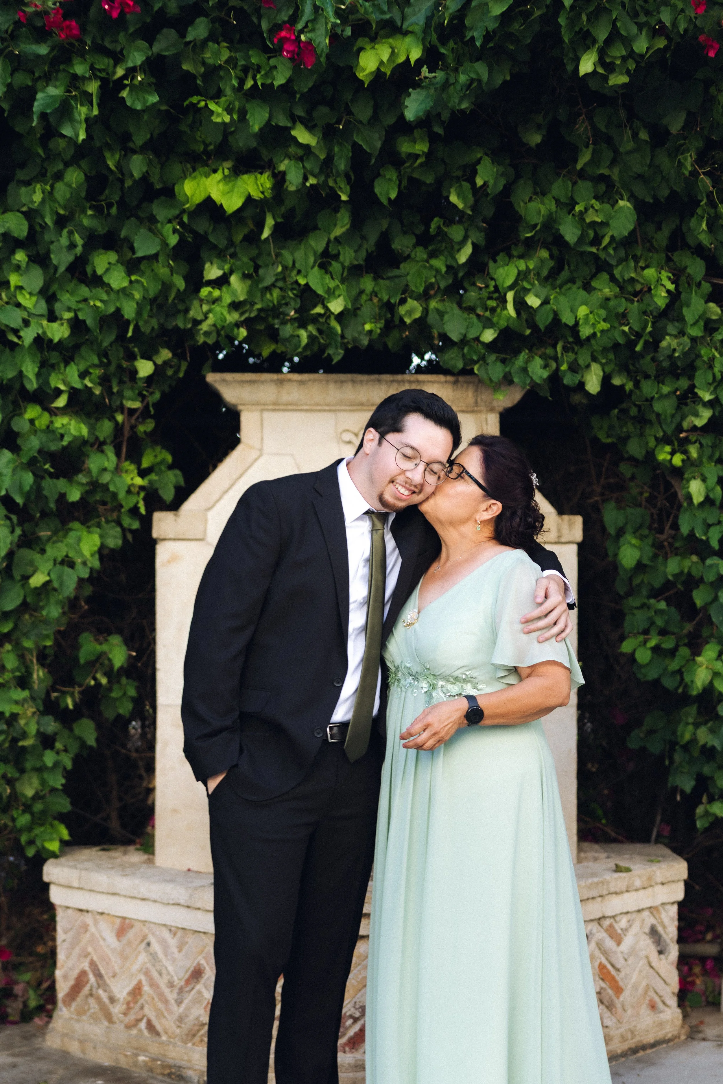 Geneva and Fernando Wedding Sneak Peek-23.jpg