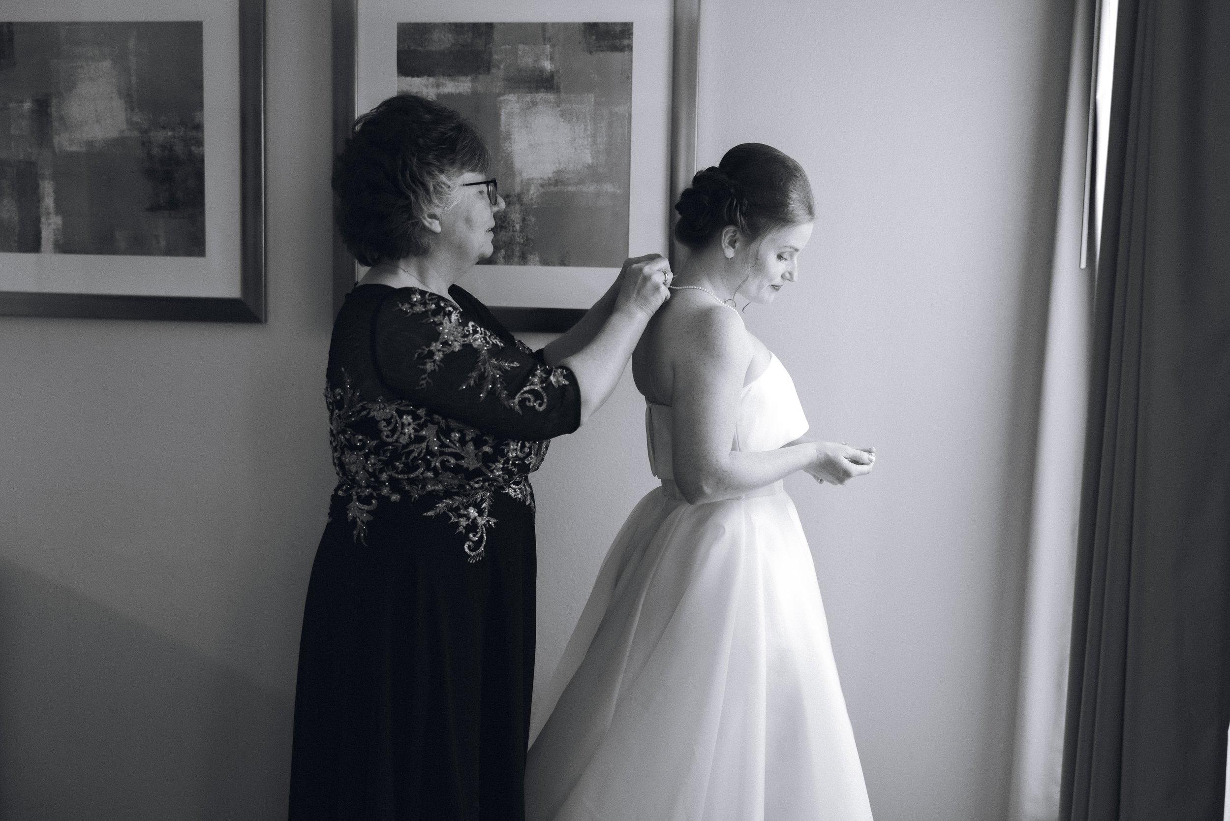 Gina and Andrew Wedding Sneak Peek-15.jpg