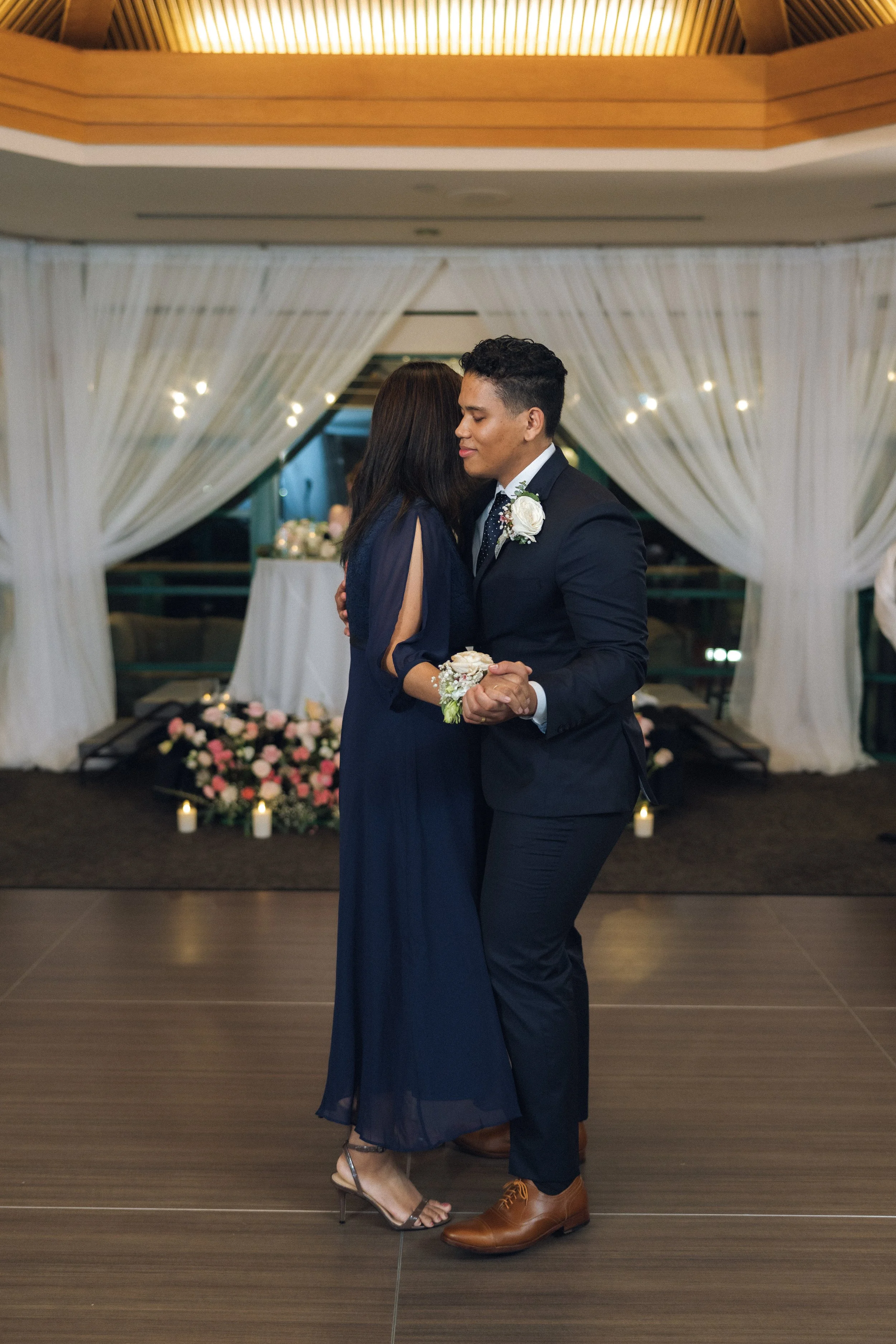 Gina and Andrew Wedding Sneak Peek-125.jpg