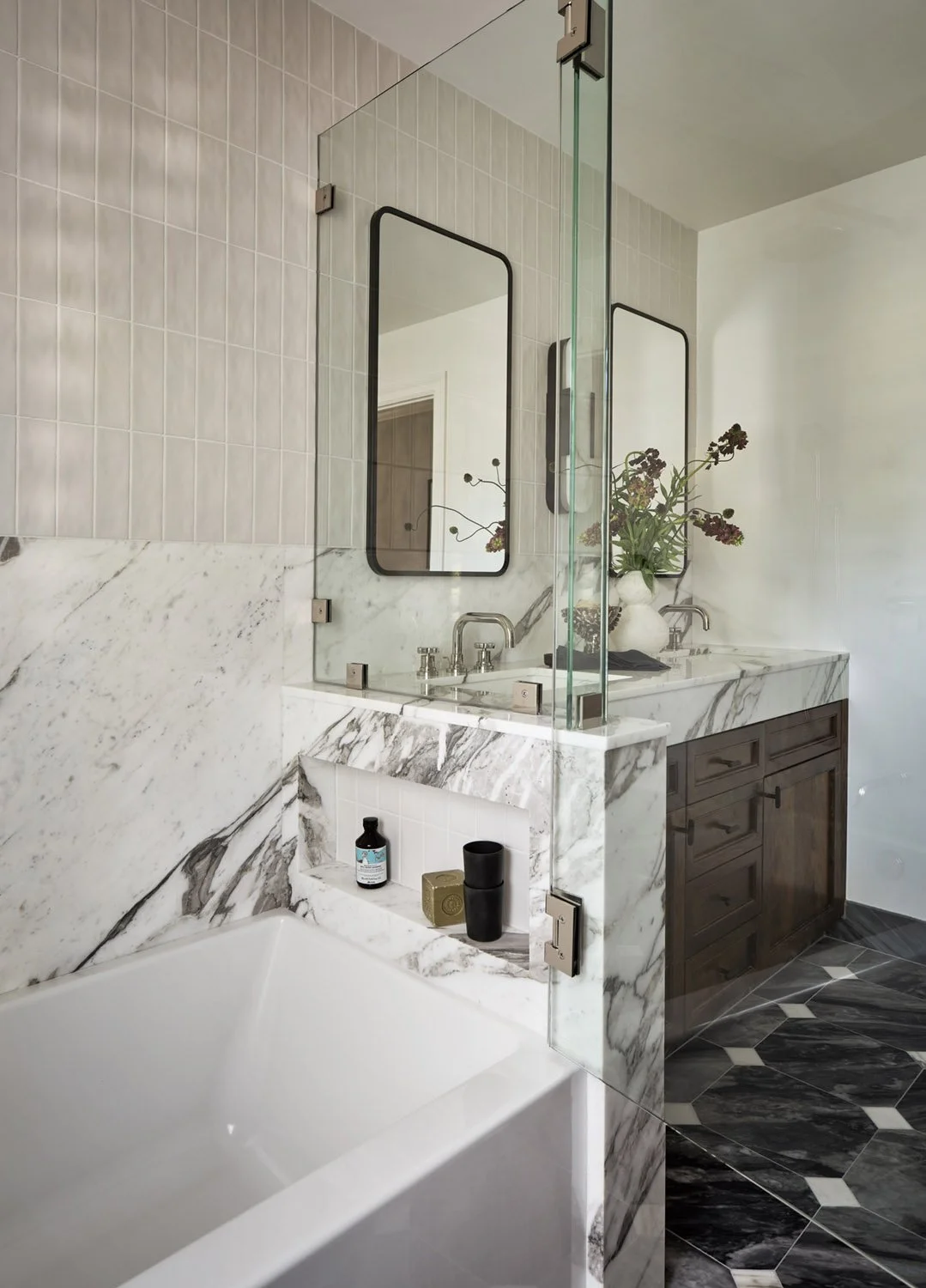 13-ER_Redwood_Bath_04.jpg