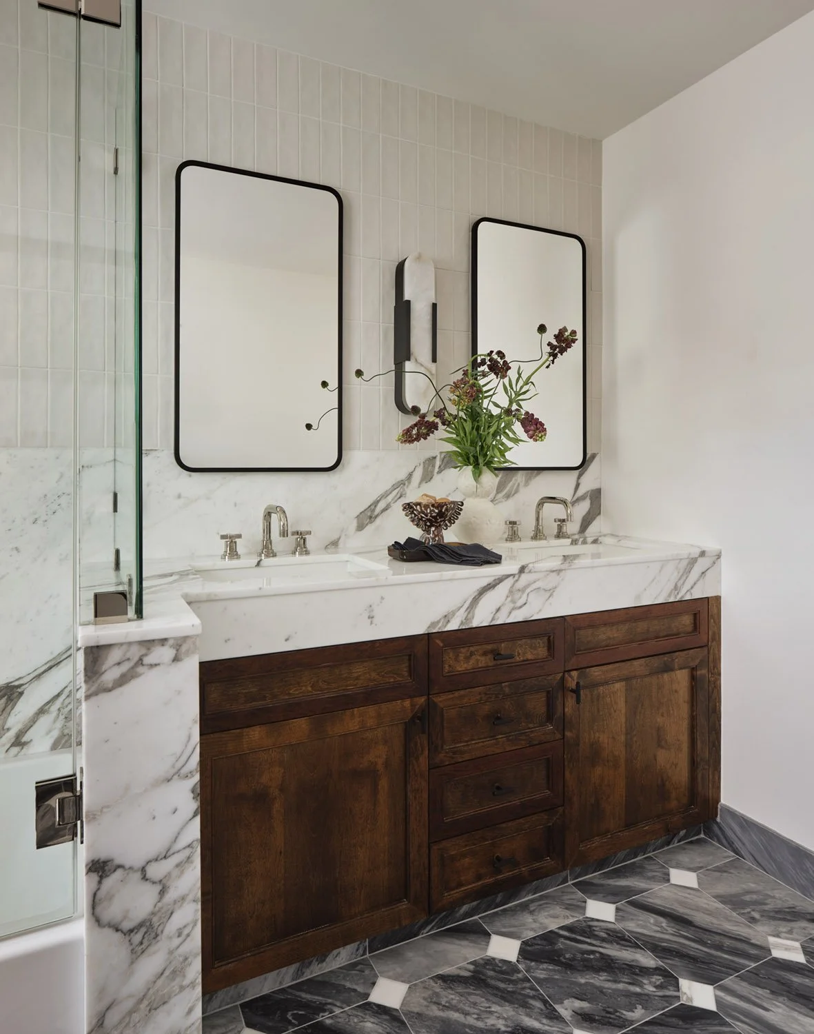 13-ER_Redwood_Bath_02.jpg