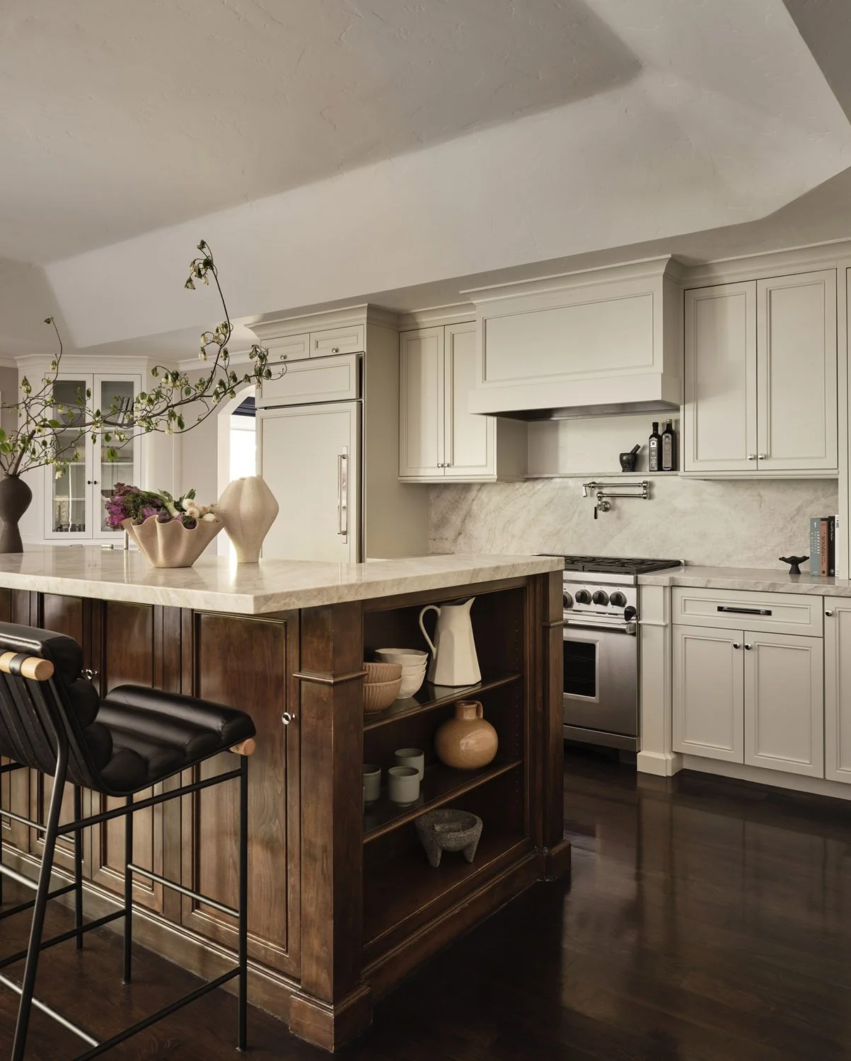 13-ER_Redwood_Kitchen_06.jpg