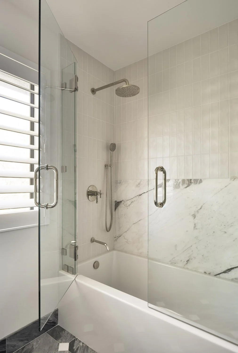13-ER_Redwood_Bath_03.jpg
