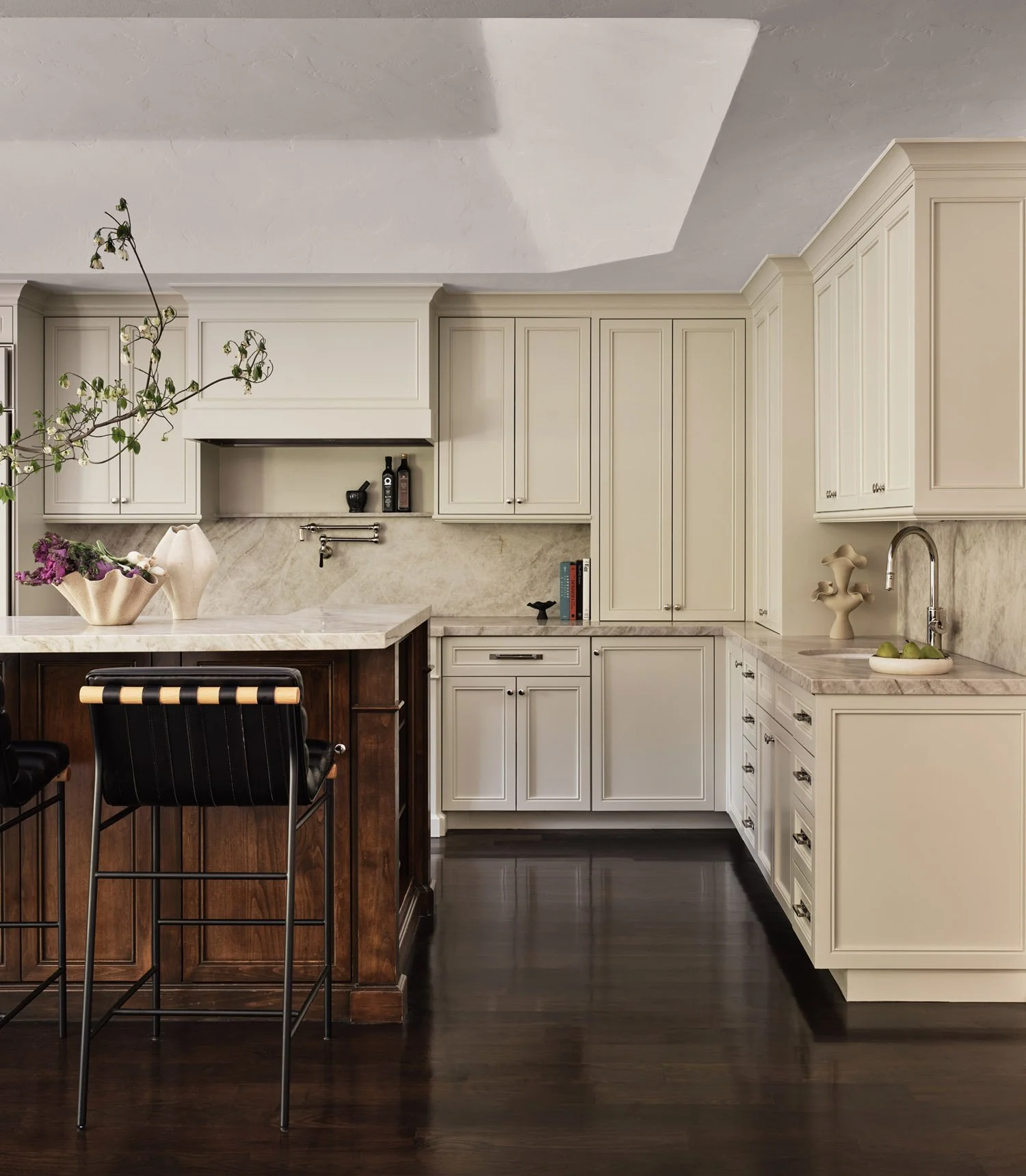 13-ER_Redwood_Kitchen_02.jpg