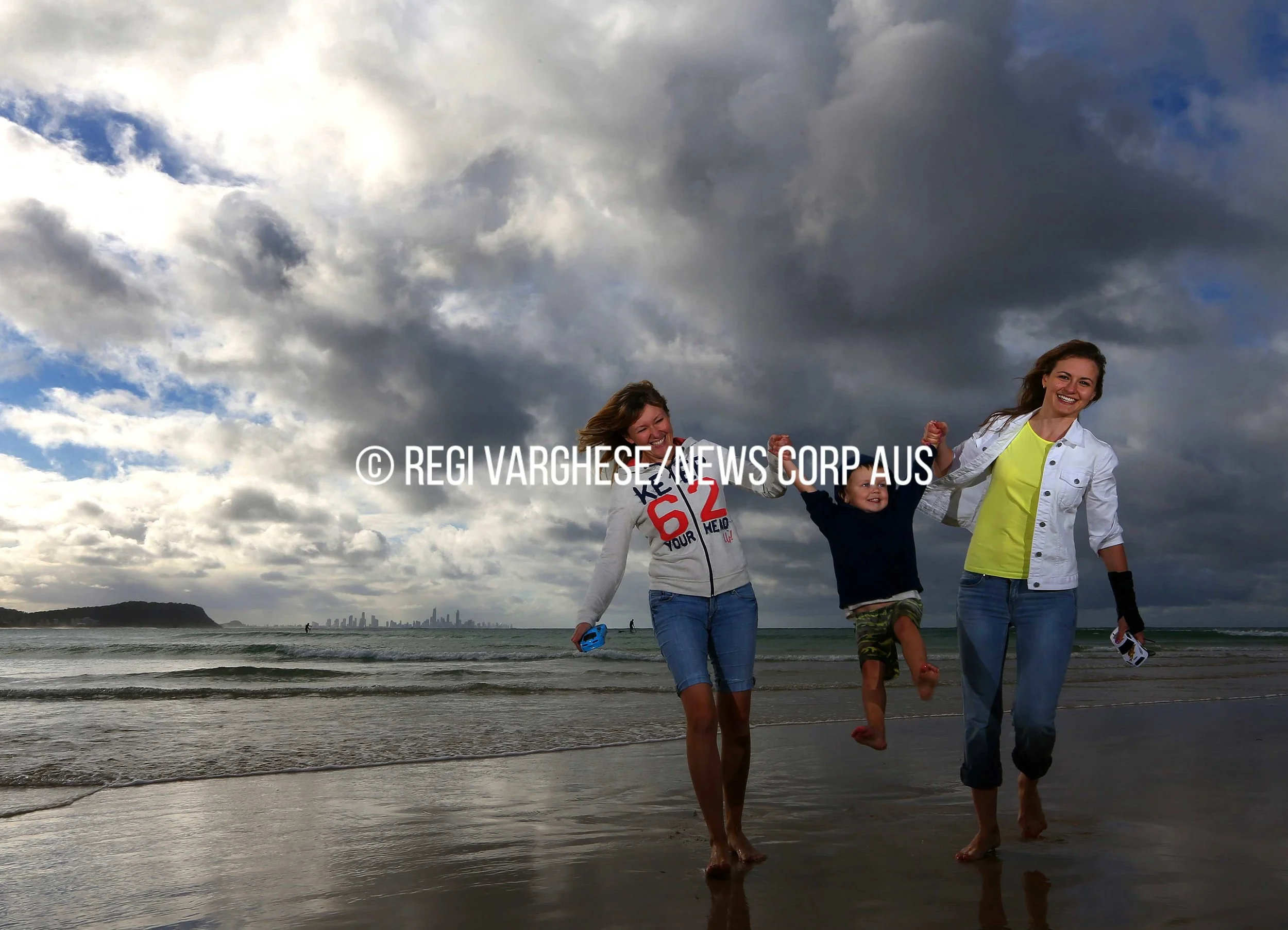 CHP_Export_86617924_Elina Kostina Lesha Kostin 2 and Katia Prohorova from Brisbane enjoy the day out.jpg
