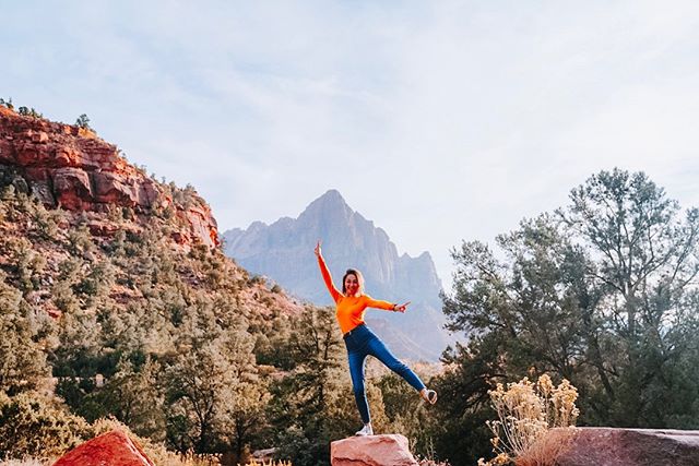 One week ago in Zion National Park, Utah 🍂🍁 #ZionNationalPark #VisitUtah #DiscoverUtah #UsaRoadTrip #WestCoastRoadTrip