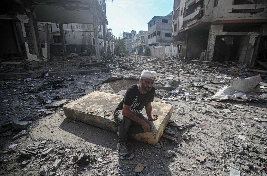 An_injured_man_in_Gaza.webp