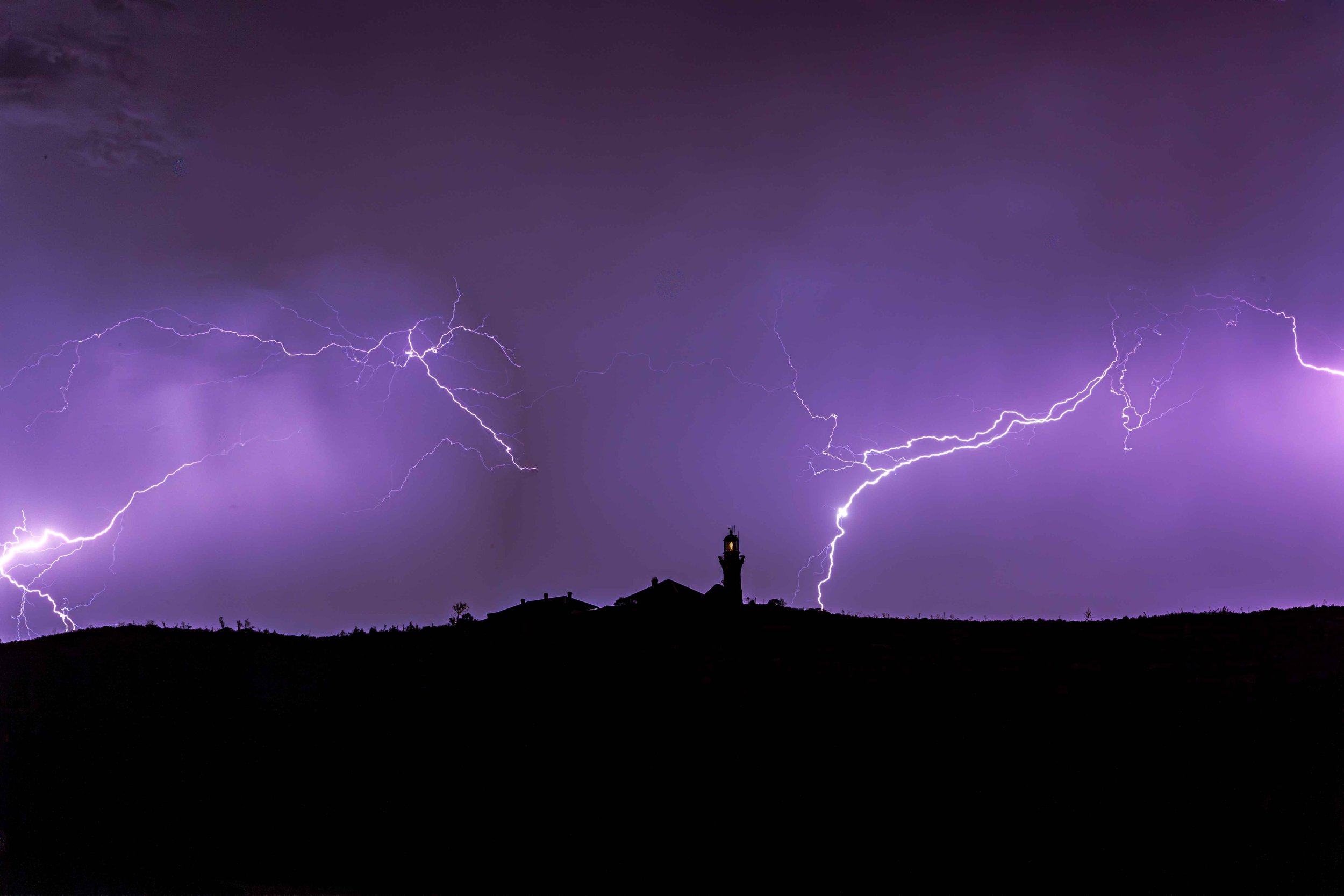 lightning barrenjoey.jpg