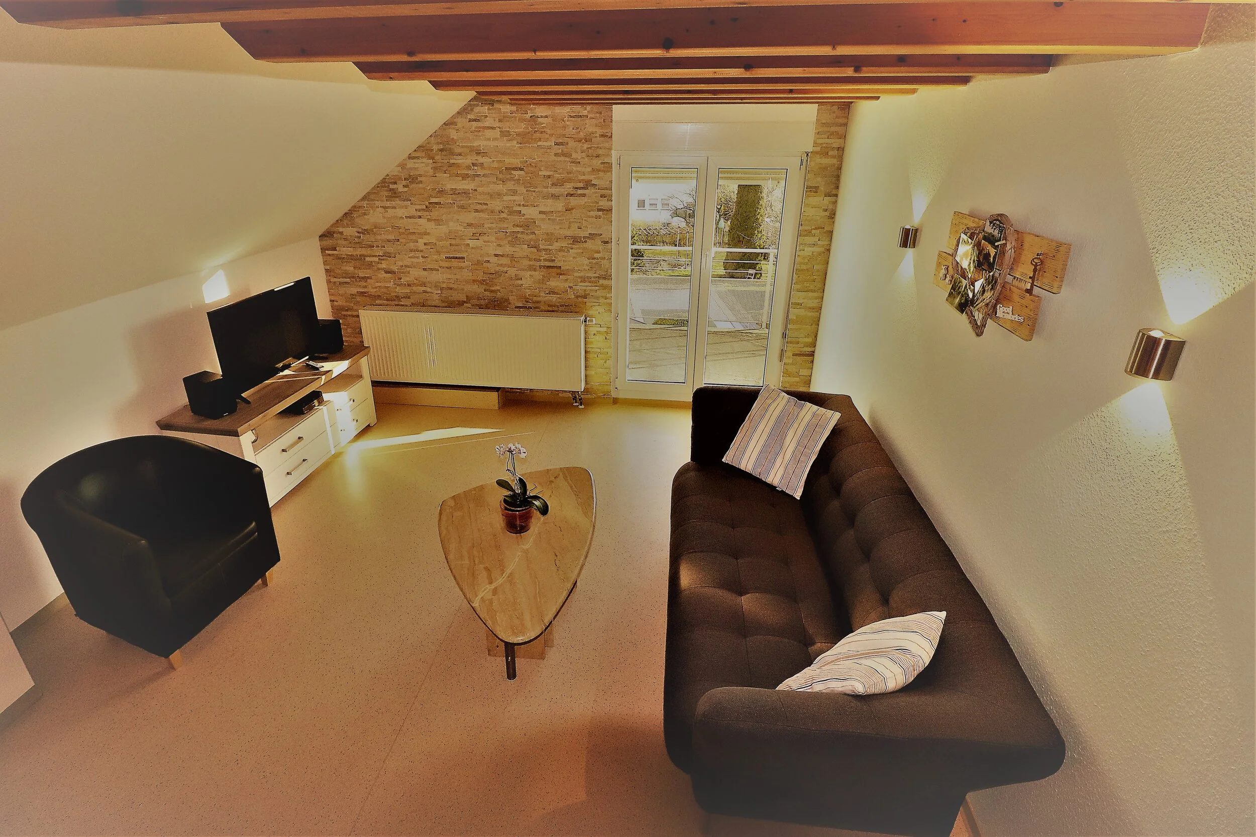 Bild 10 Wohnzimmer 06 (2).JPG