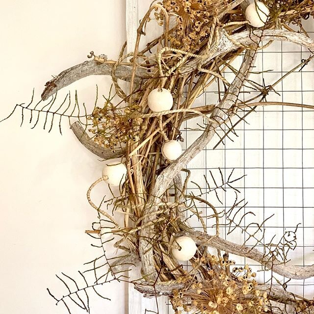 A wet day means a play day in the studio...
#driedflowers 
#summer2020 
#wallinstallation 
#creativewithnature
#inspired 
#studio 
#wetday 
#floristry