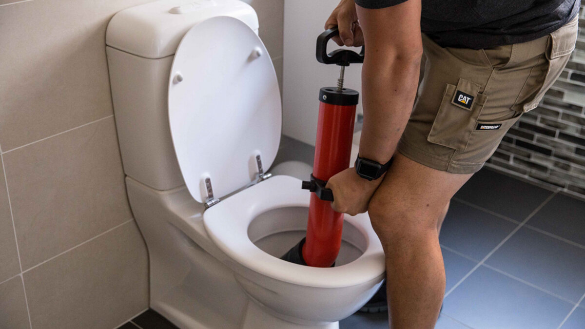 How to Unclog a Toilet Without a Plunger 