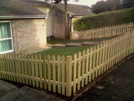 Garden fencing york 6 small.jpg