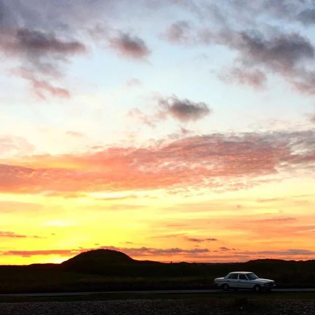Beautiful walk back to the car after a freezing ocean stroll #mercedes #kent #holidays #backtowork #backtoschool #sandwich #sunset