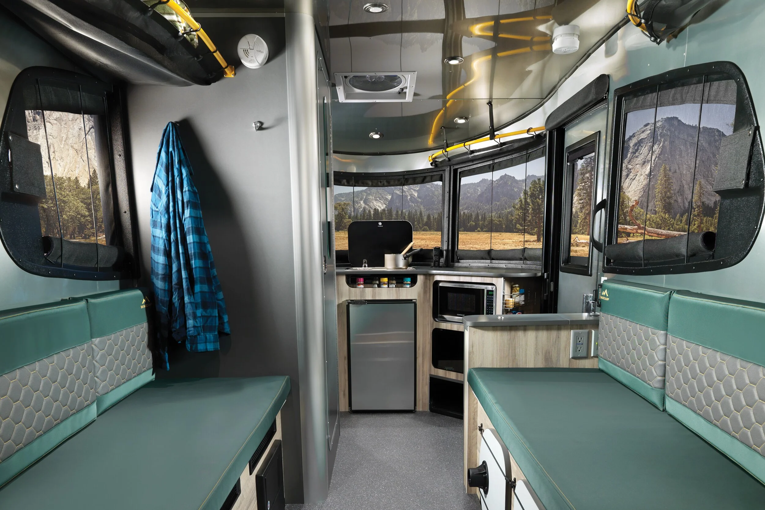 airstream-inc-hKw3HbDF1ew-unsplash.jpg