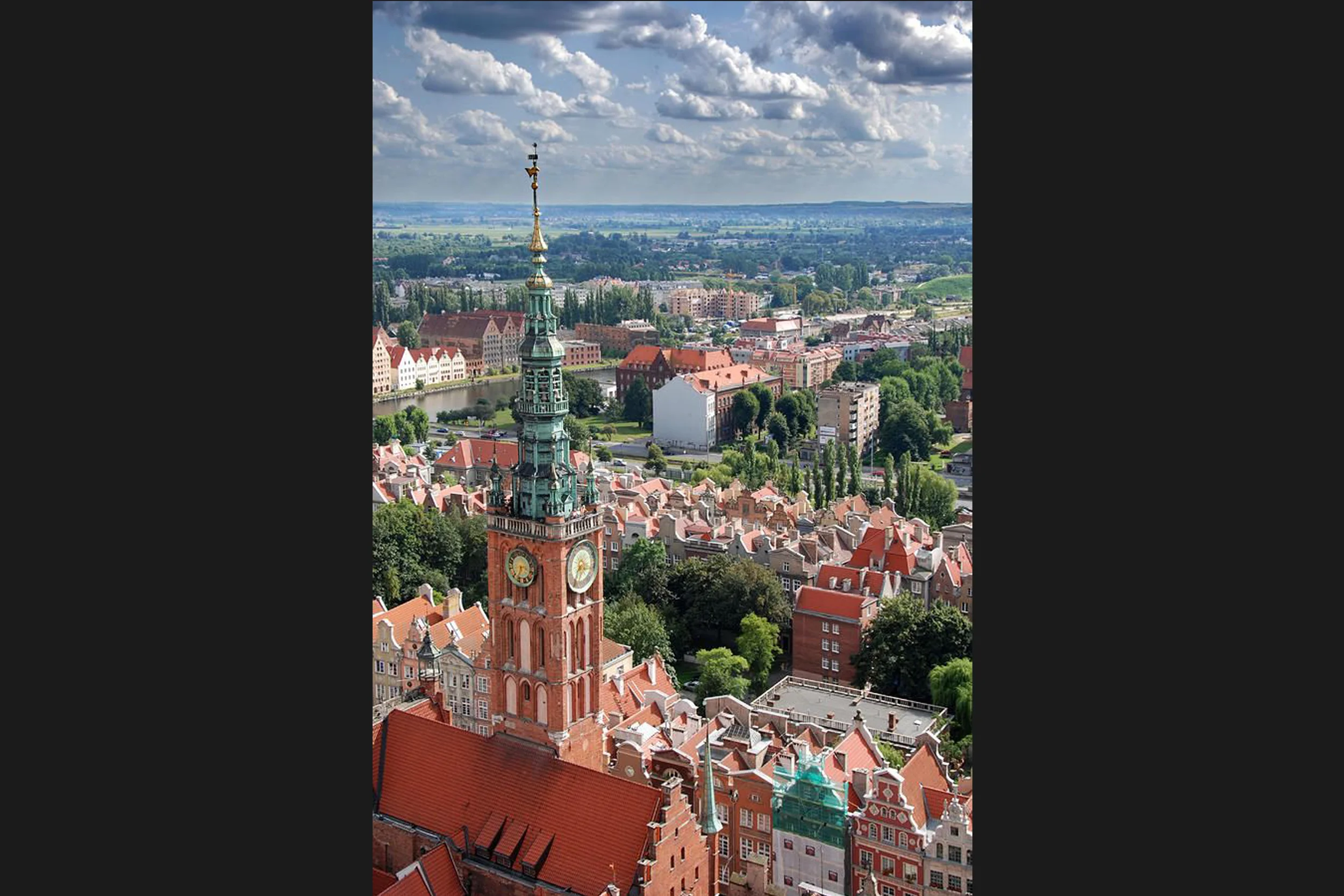  Gdansk from the air. 