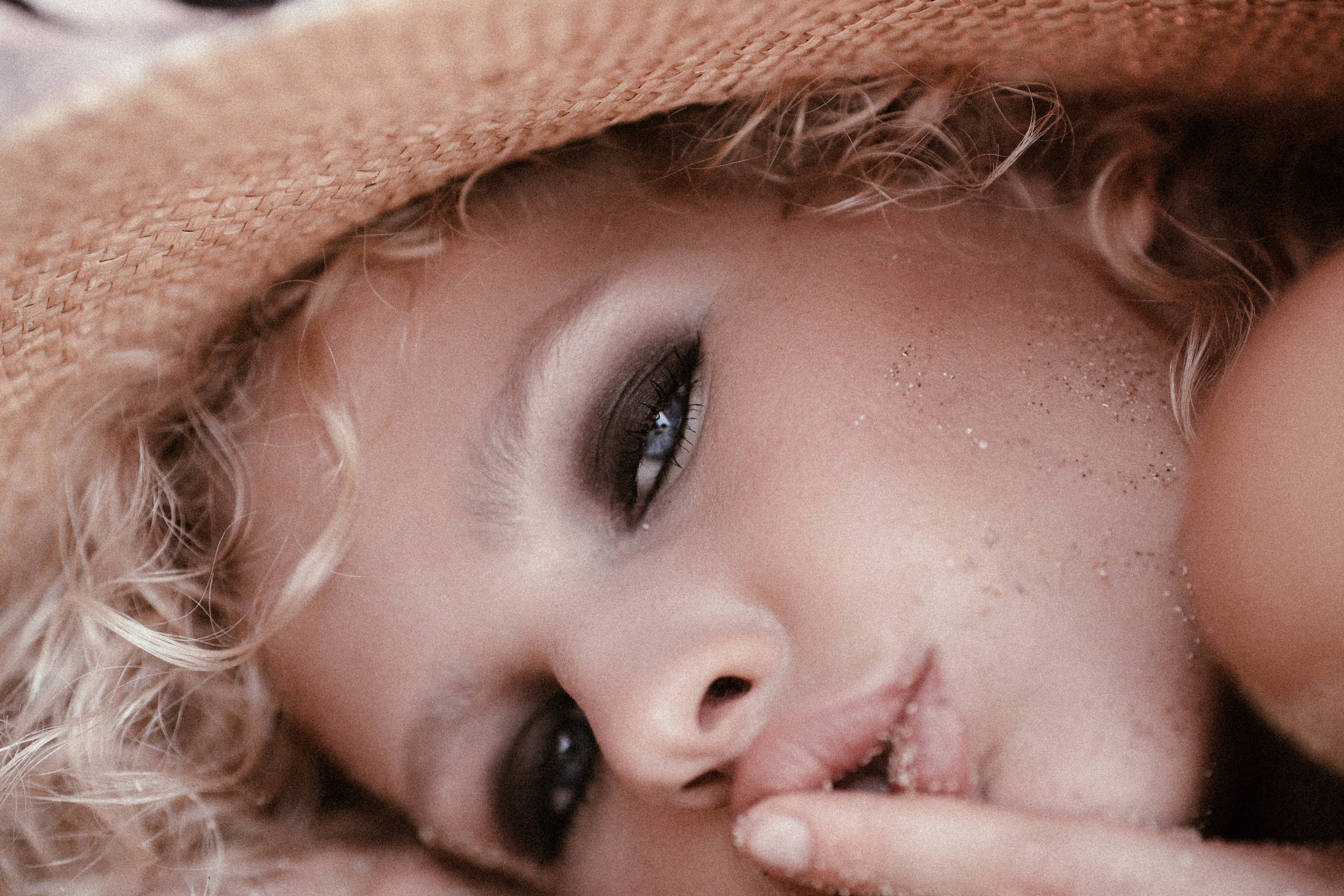 Jully Smirnova photographed on location in Honolulu, HI by Samantha Feyen