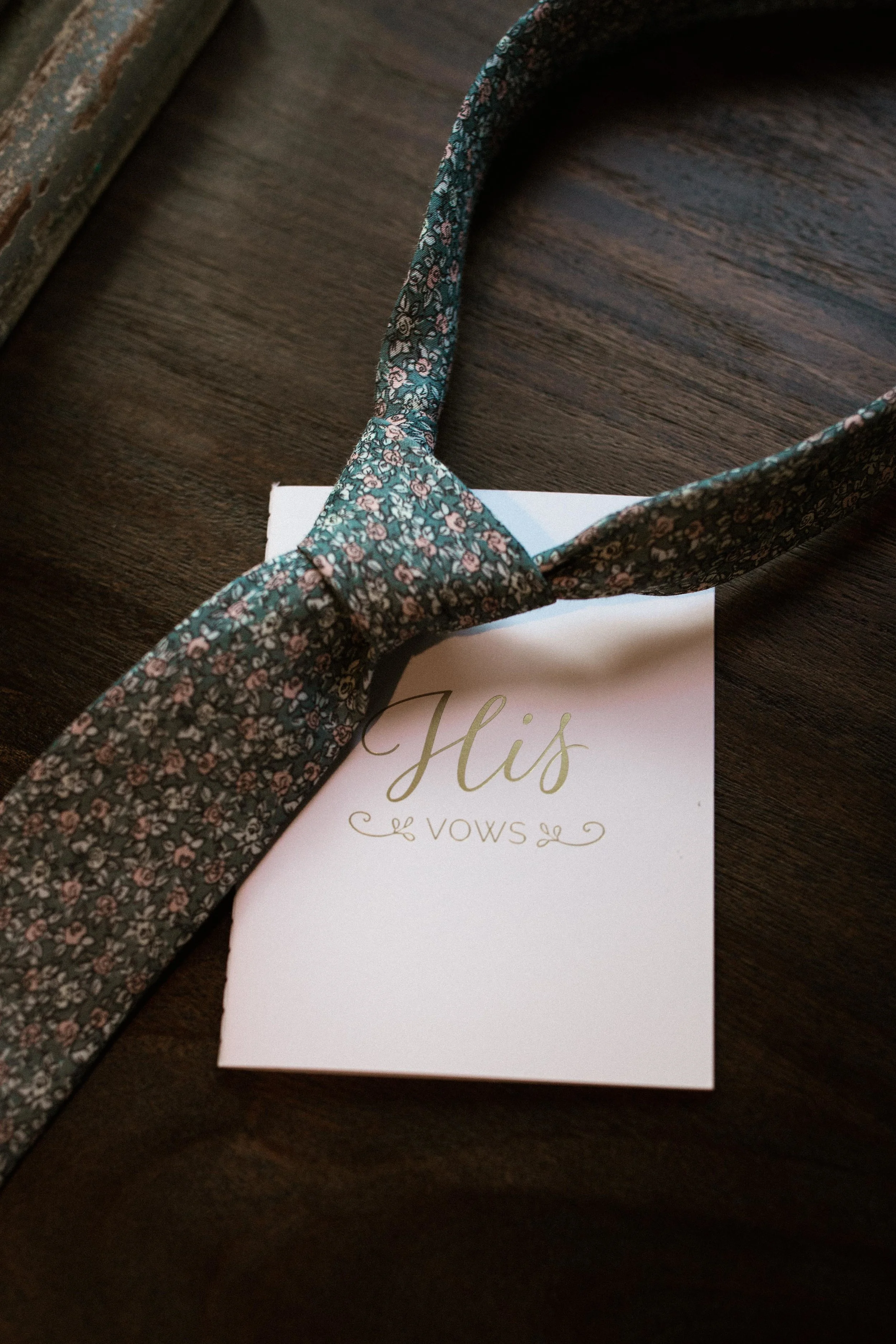 Aimee&Travis-SneakPeekBLOG-9.jpg