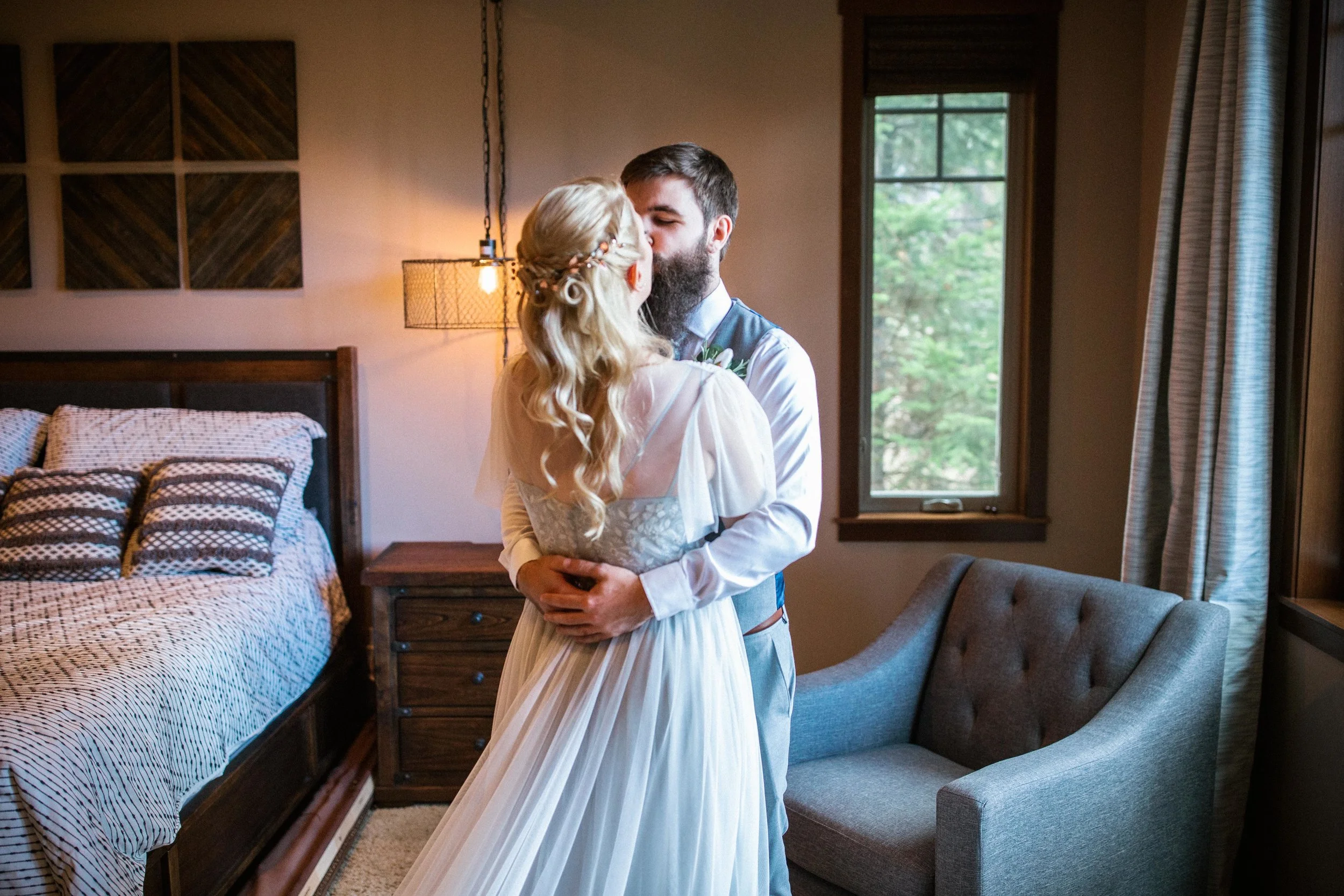 Aimee&Travis-SneakPeekBLOG-25.jpg