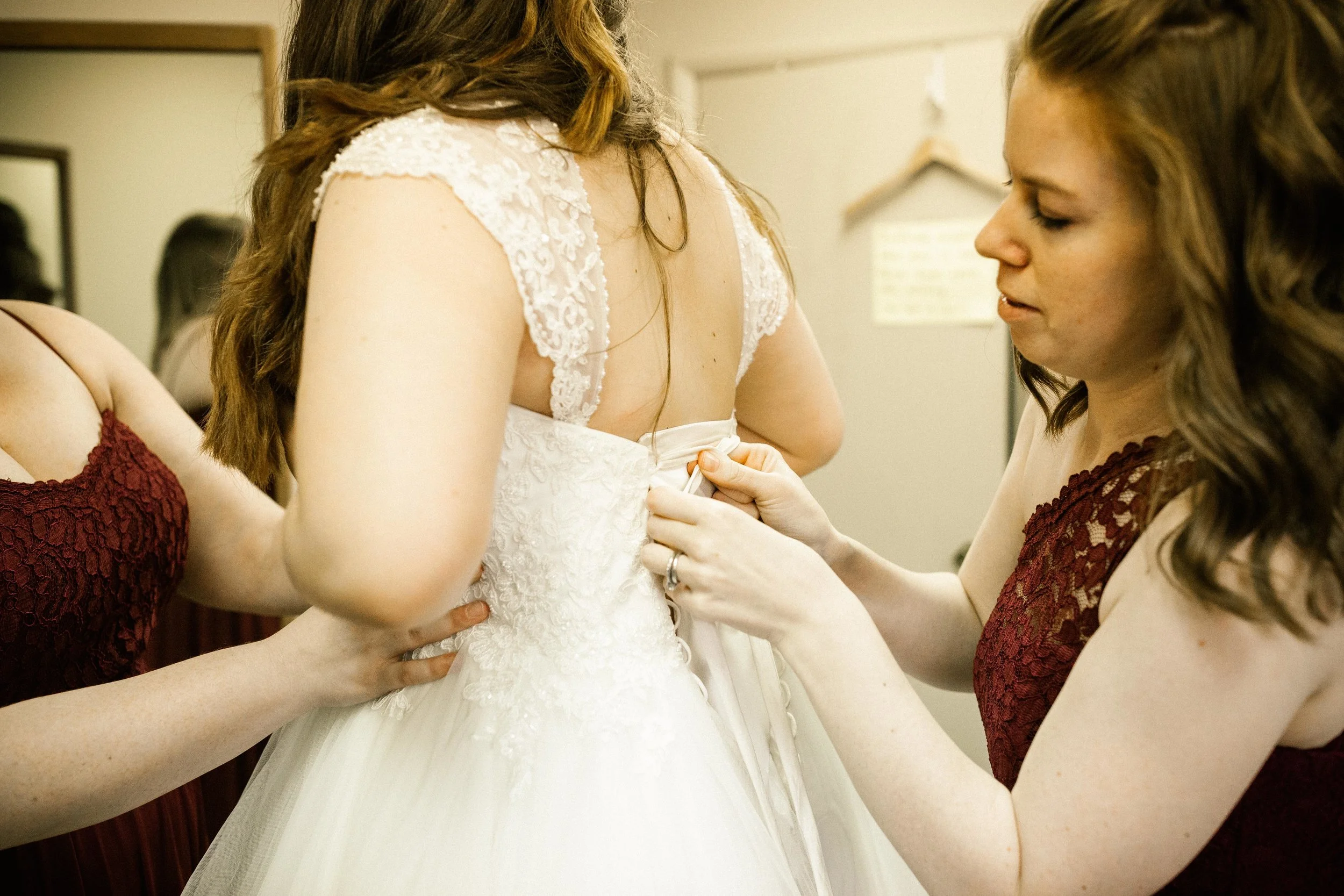 Brooke&Andrew-SneakPeekBLOG-18.jpg