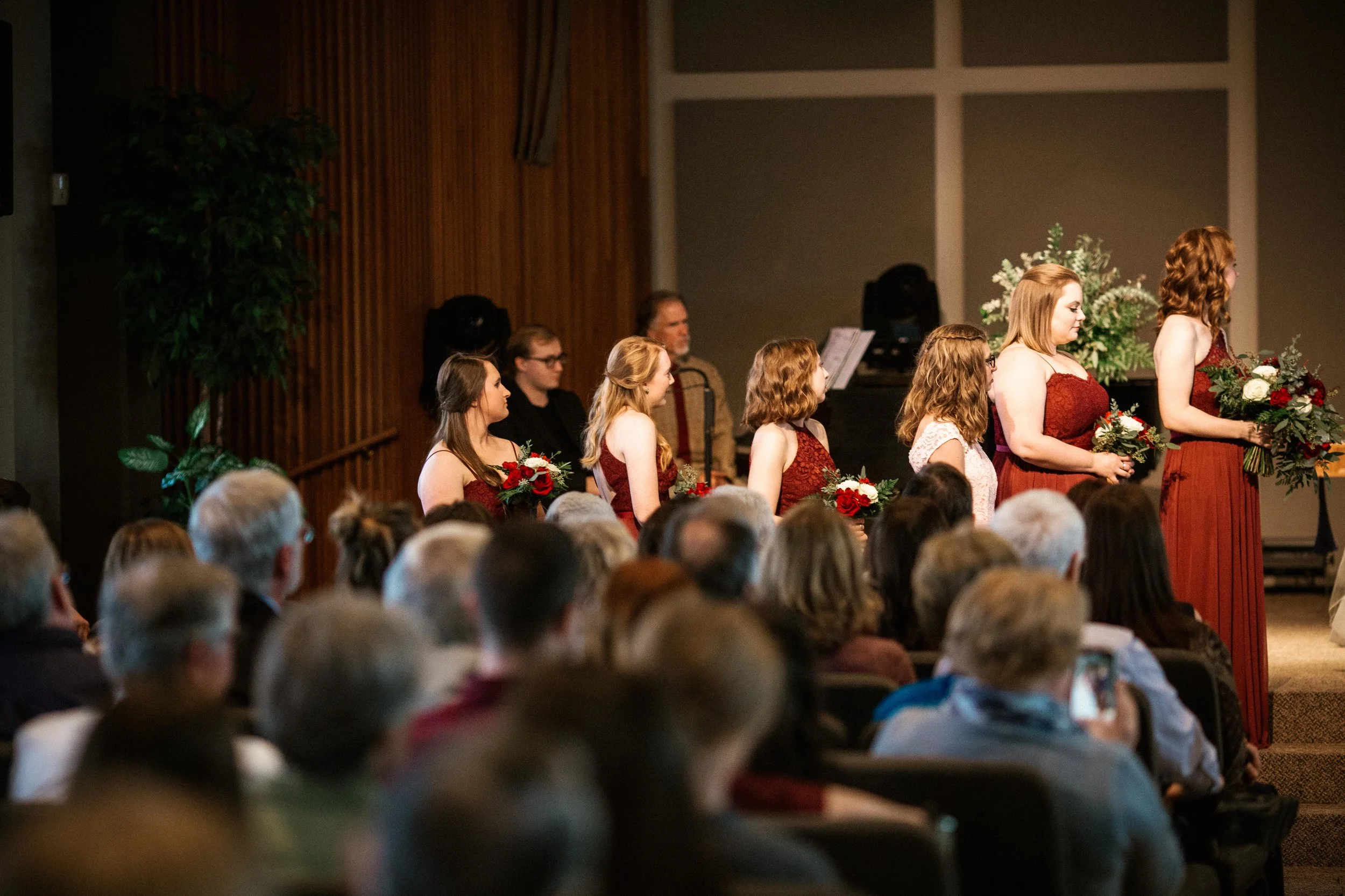 Brooke&Andrew-SneakPeekBLOG-38.jpg