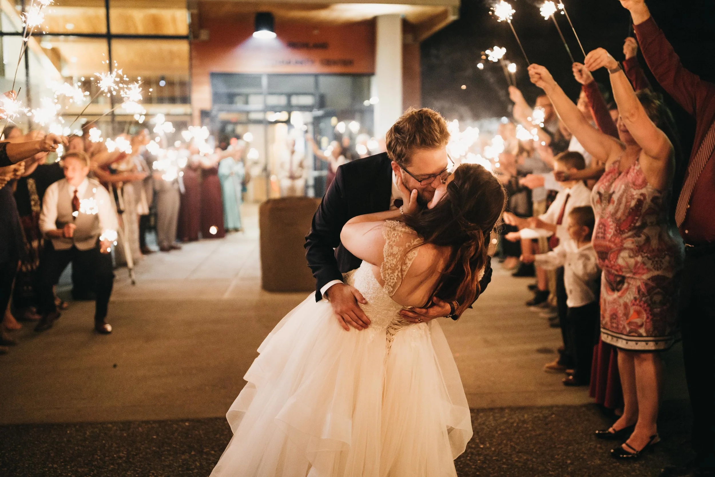 Brooke&Andrew-SneakPeekBLOG-119.jpg