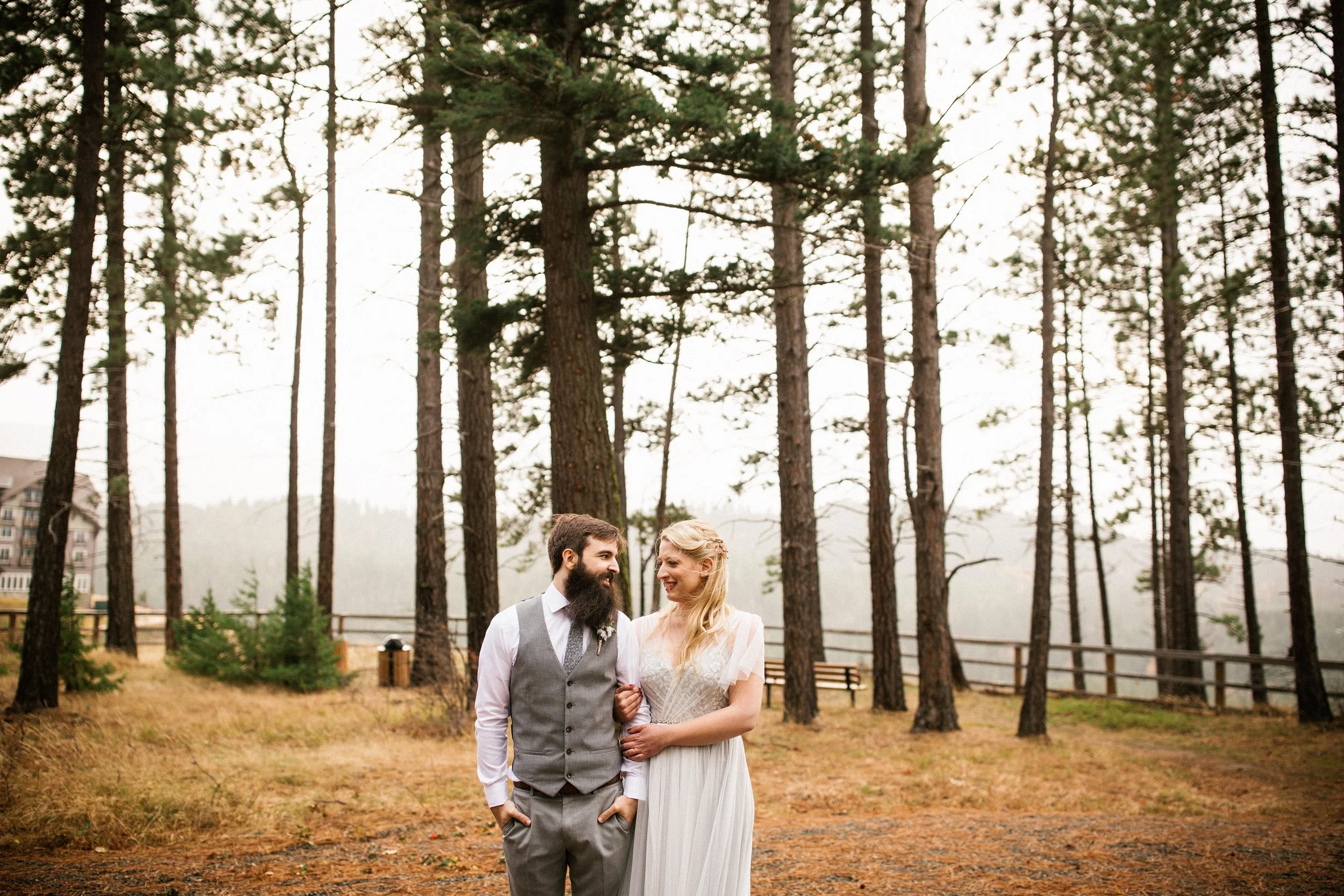 Aimee&Travis-SneakPeekBLOG-77.jpg