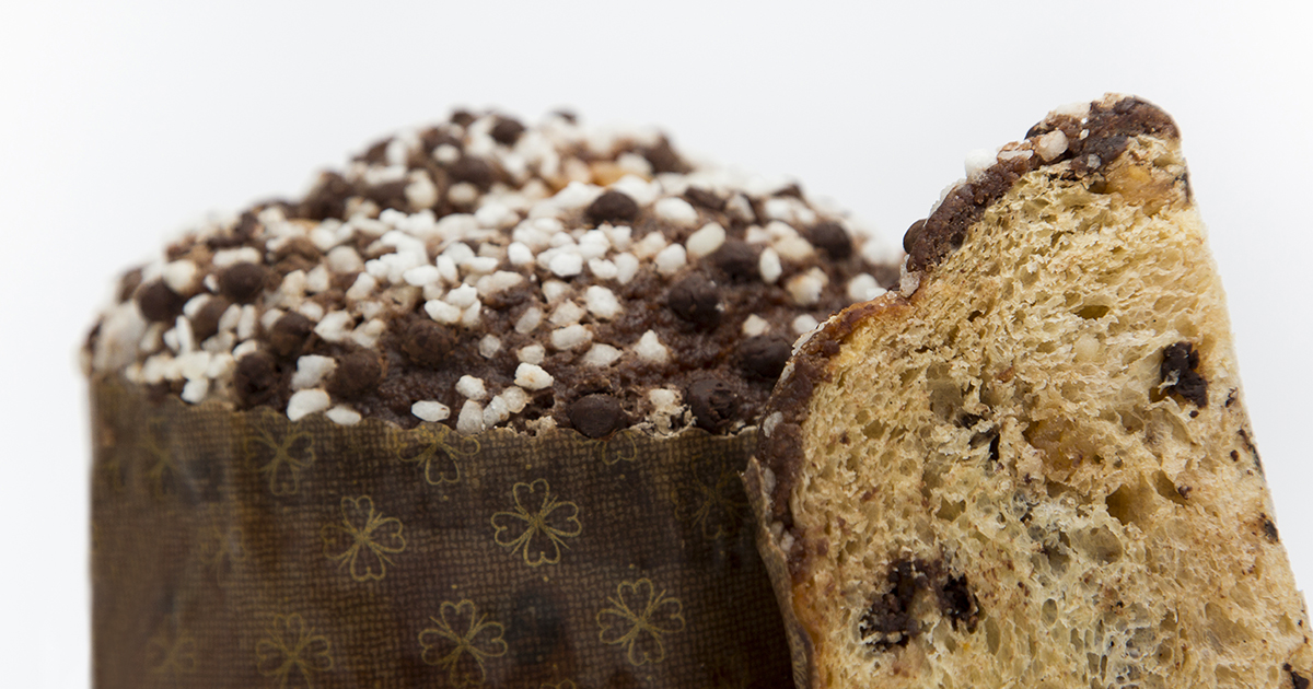 Panettone de chocolate, naranja y cereza confitada