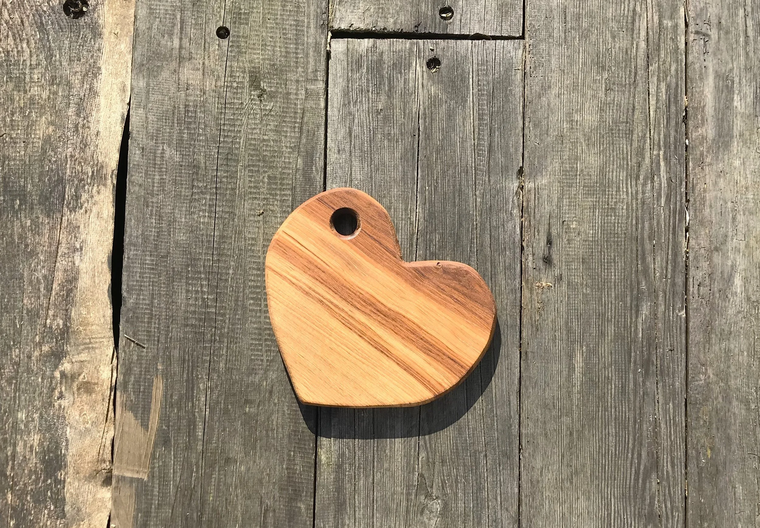 single heart board.jpg