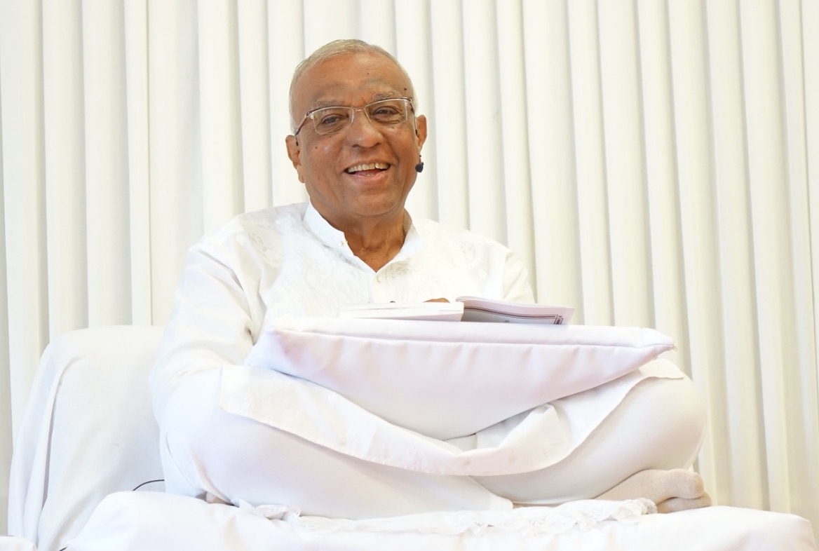 Bhaishree Swadhyay smiling.jpg