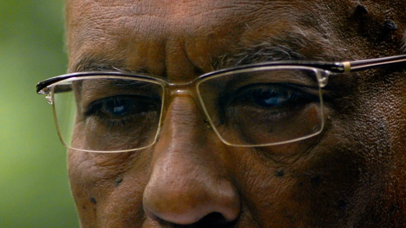 Bhaishree opening eyes after dhyan 2.jpg