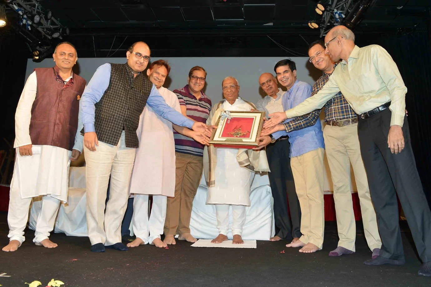 Dubai Amrutotsav 1.jpg