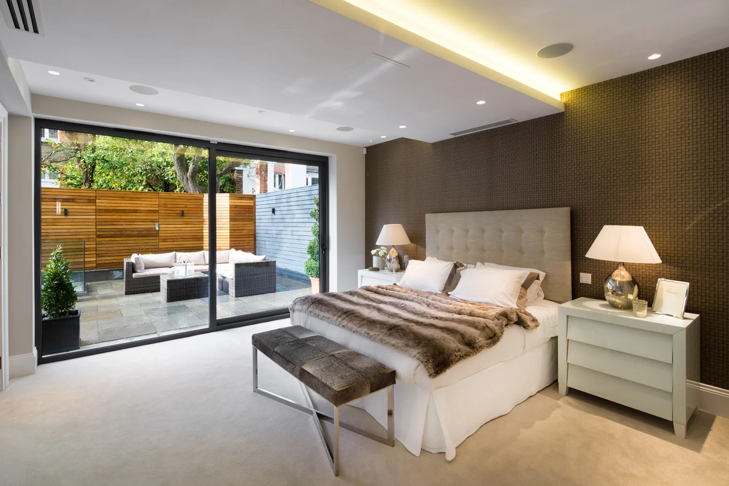  19 East Heath Road, real estate photographer, architectural Photography, architectural Photographer London,  