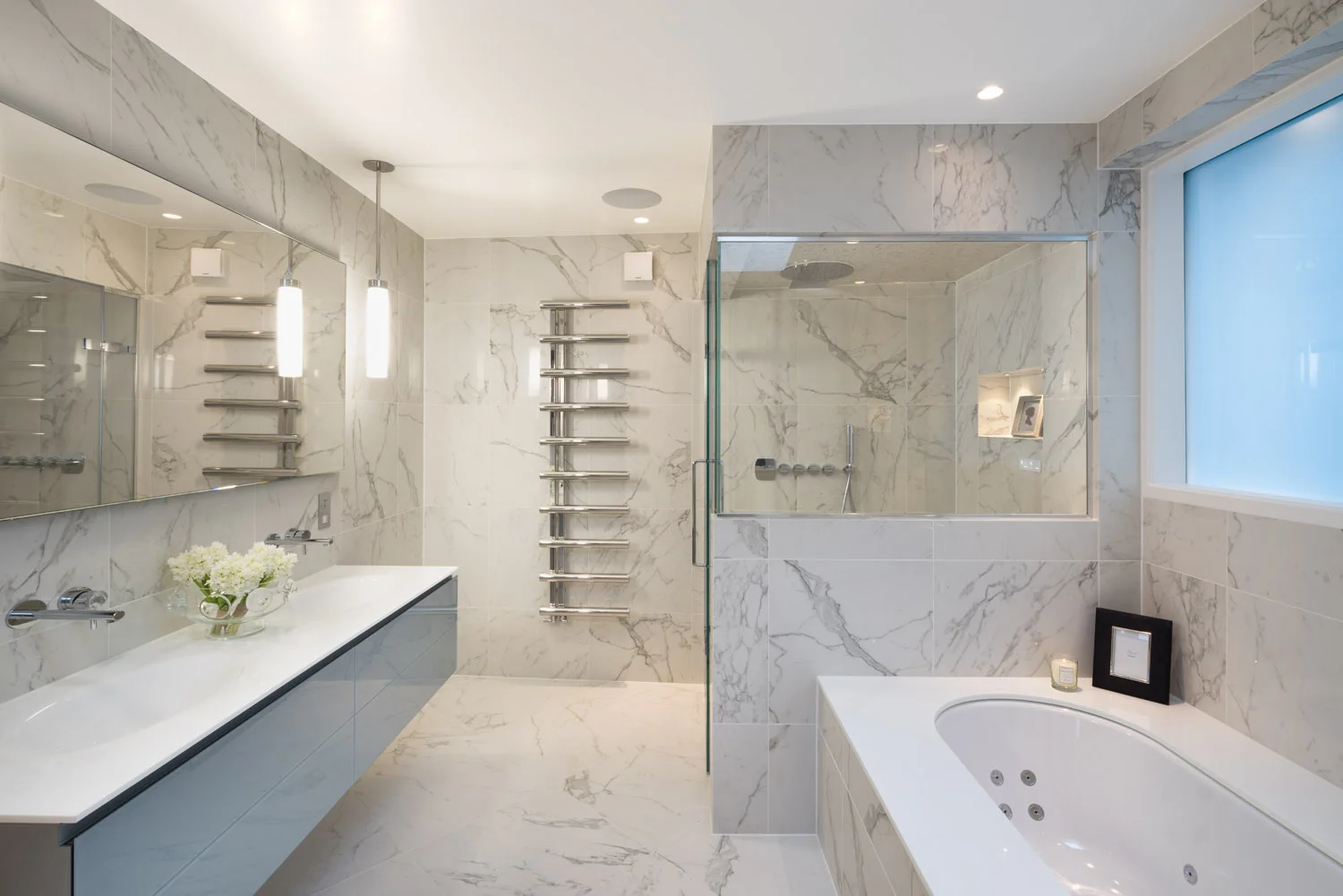 19 East Heath Road by Architectural Photographer Joas Souza