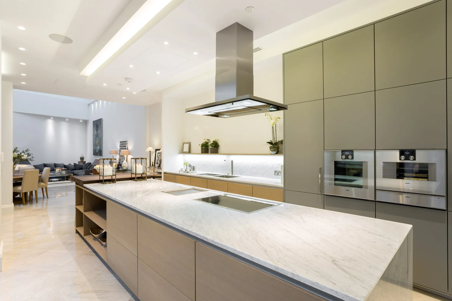 19 East Heath Road by Architectural Photographer Joas Souza