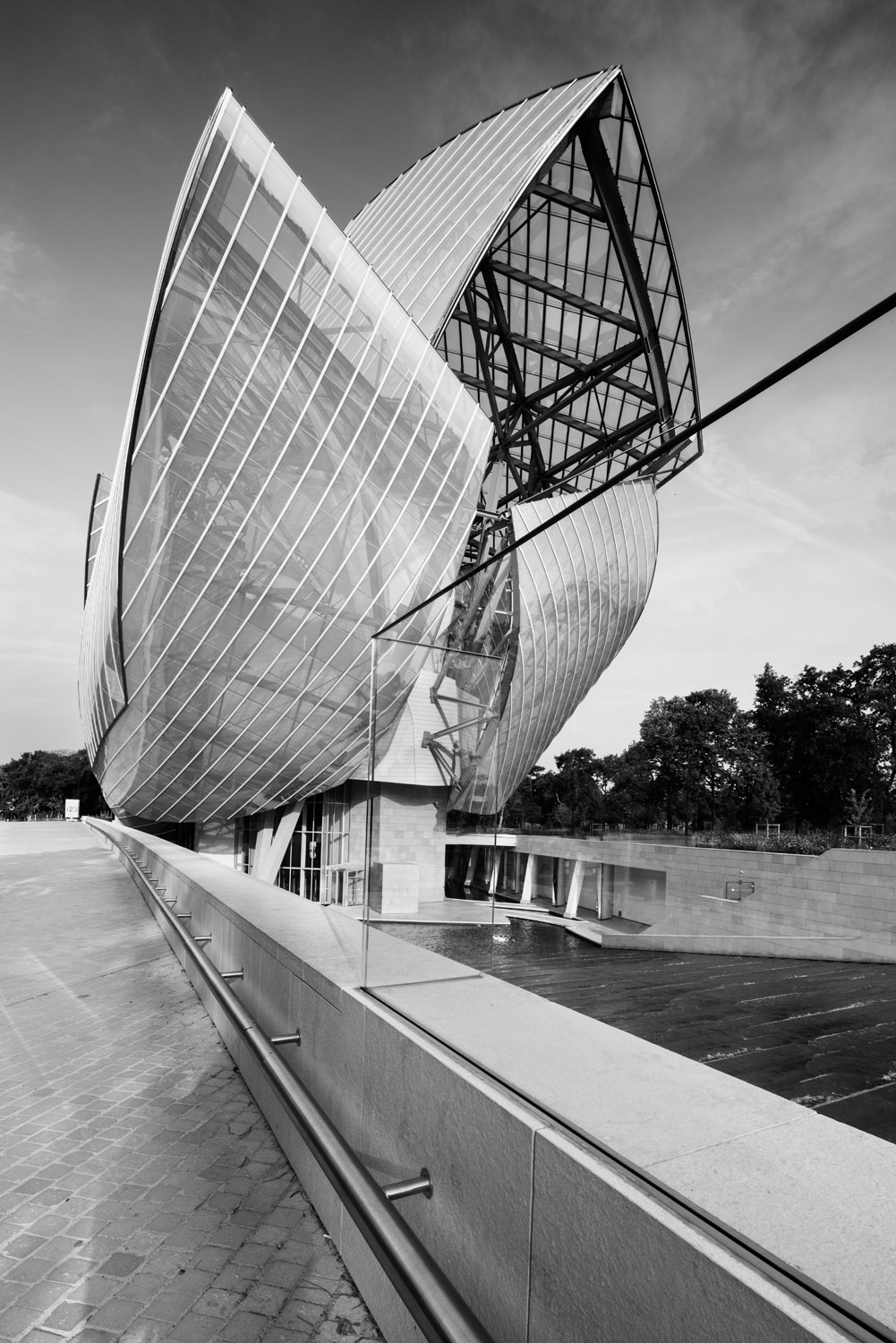 Foundation Louis Vuitton by Frank Owen Gehry — Architectural, Aerial &  Interior Photographer London UK