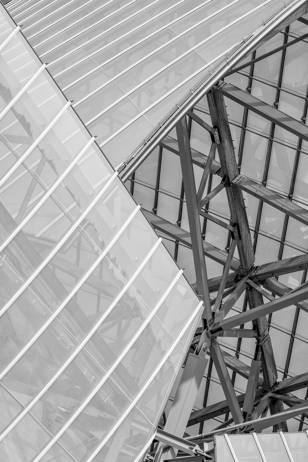 Foundation Louis Vuitton by Frank Owen Gehry — Architectural, Aerial &  Interior Photographer London UK