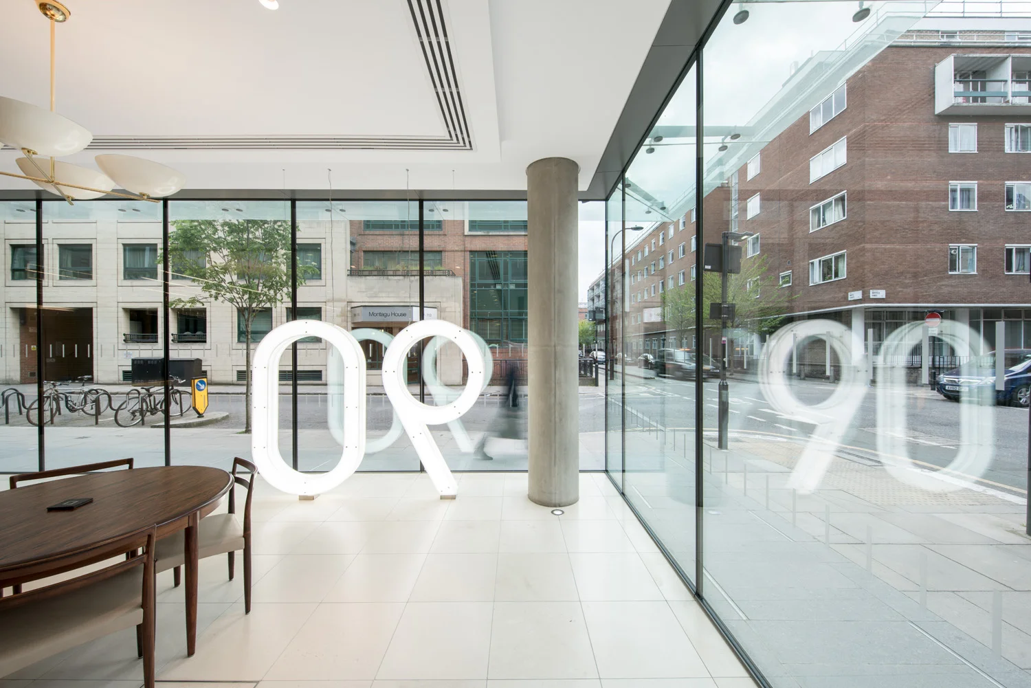 90 Whitfield Street by Joas Souza Photographer