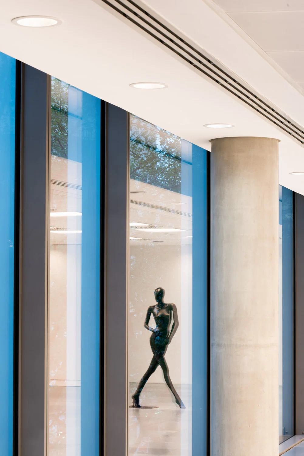 90 Whitfield Street by Joas Souza Photographer