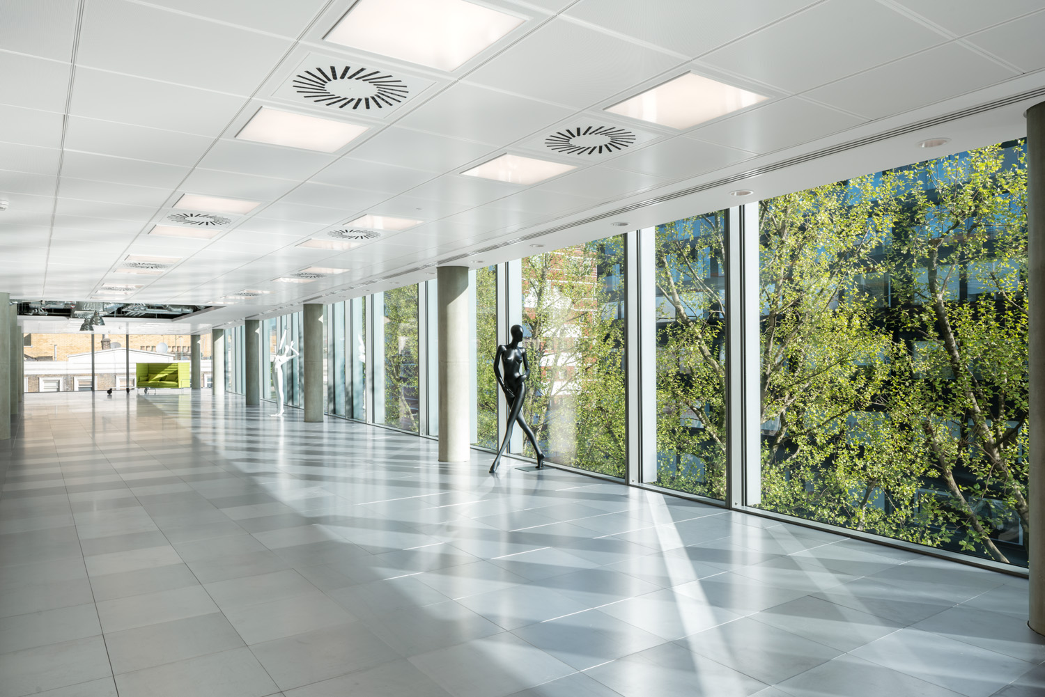 90 Whitfield Street by Joas Souza Photographer